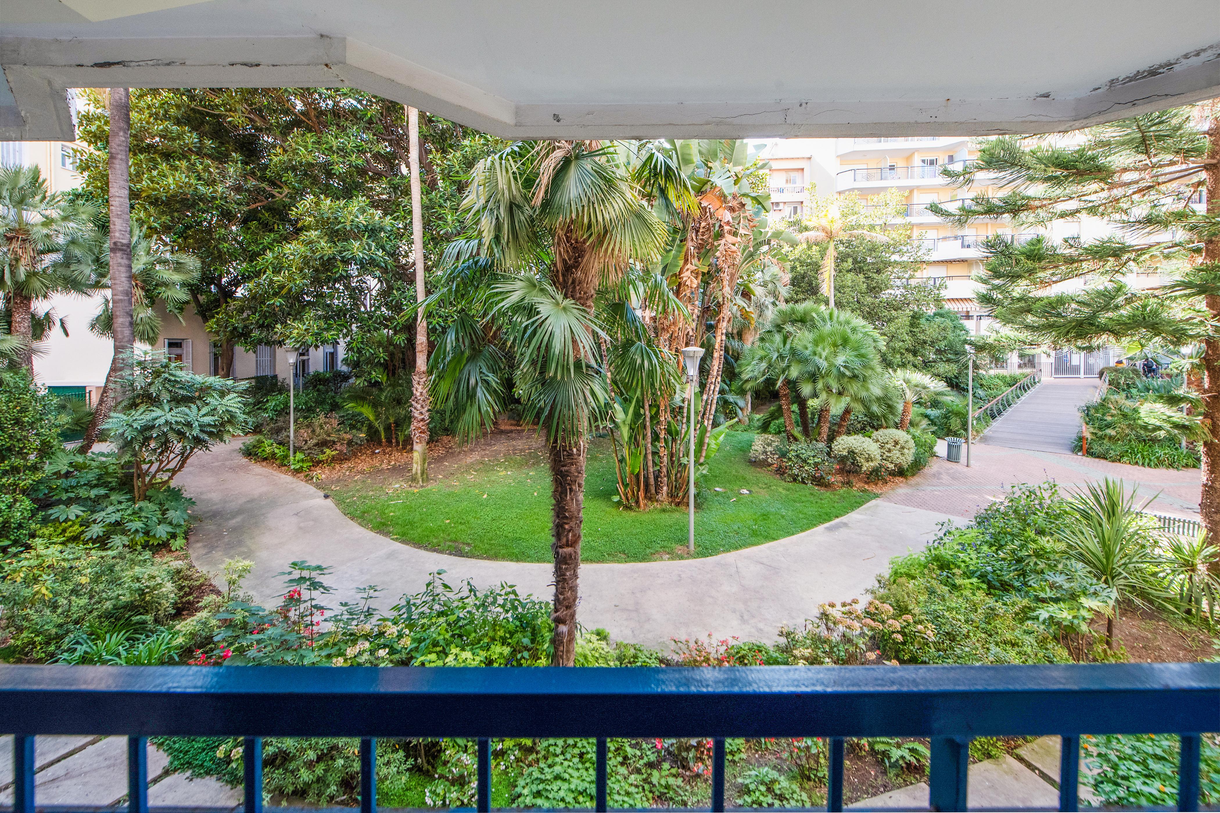 Aparthotel Pierre & Les Rivages Du Parc Menton