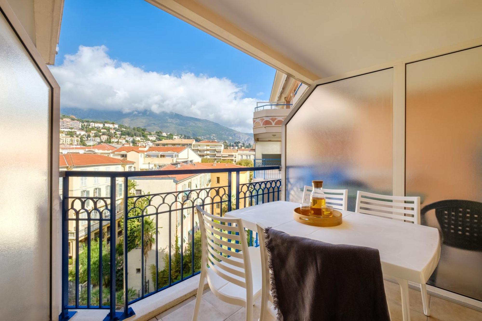 Pierre & Les Rivages Du Parc Aparthotel 3*